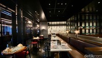 The Chinese National berlokasi di lantai 7 Swissôtel Jakarta PIK. Hadir sejak tahun 2020, restoran ini dikenal sebagai salah satu penyaji dimsum fresh dan enak di kawasan Pantai Indah Kapuk.