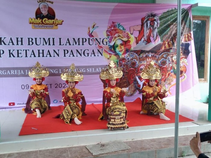 Sedekah Bumi Mak Ganjar