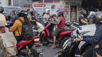 Dilaporkan turis asing di Bali tidak akan diizinkan menggunakan sepeda motor untuk berkeliling pulau setelah serangkaian kecelakaan yang menyebabkan cedera bahkan kematian.  