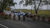 Wilayah ini dulu merupakan bagian dari Kerajaan Padjadjaran. Kedatangan Bonokeling ke Desa Pekuncen dalam rangka pembukaan wilayah pertanian.  