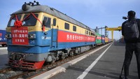 Kereta itu akan meninggalkan China melalui Pelabuhan Erenhot di Daerah Otonom Mongolia Dalam, China Utara, melalui Mongolia, dan pada akhirnya tiba di tujuannya di Moskow 17 hari kemudian.  