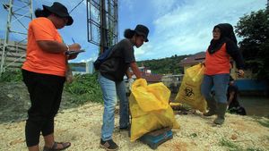 Aksi Warga Jayapura Kampanye Peduli Lingkungan Lewat Grebek Sampah
