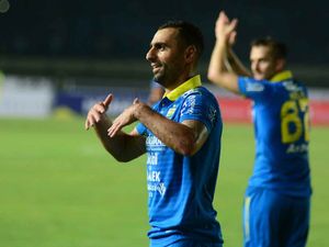 Gol Artur Gevorkyan Pembungkam Suporter Persija di SUGBK