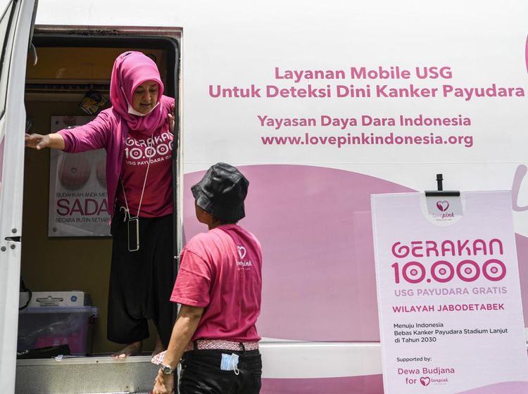 Astra dan Lovepink Gelar Sosialisasi Pencegahan Kanker Payudara Gratis