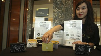 PT Denka Pratama Indonesia sebagai satu-satunya dealer resmi Hollylland memperkenalkan produk Hollyland Lark M1, Mars 4K, Mars M1 dan juga Solidcom C1 ke Indonesia. Rangkaian perangkat audio yang ditujukan untuk para konten kreator dan para pekerja seni yang bergerak dibidang audio visual.