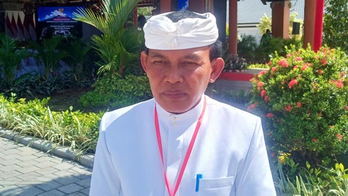 Bendesa Adat Besakih Jro Mangku Widiartha. (Foto: I Wayan Selamat Juniasa/detikBali)