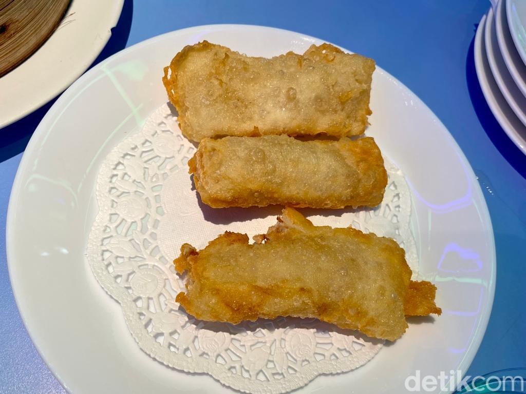 Di Central Market PIK Ada Kafe Dimsum Instagramable yang Punya Durian Goreng