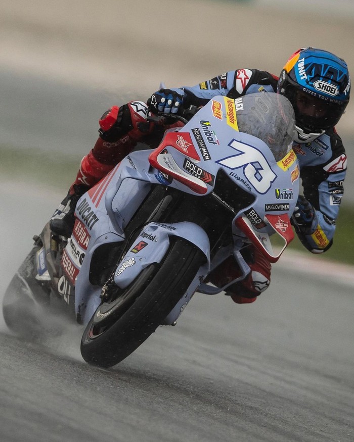 Dukungan Nyata Untuk Gresini Racing di MotoGP Tinggal menghitung hari MotoGP 2023 akan dimulai. Pelaksanaan MotoGP yang terdiri dari 21 seri ini akan menjadi seri terbanyak dalam sejarah Grand Prix. Karena mulai musim 2023, MotoGP akan menggelar dua balapan, yakni Sprint Race dan Main Race. Sirkuit Algarve, Portimão di Portugal dipercaya menjadi seri pertama yang akan menggunakan format baru tersebut. Sprint Race akan dilaksanakan pada hari Sabtu (25/3) sedangkan Main Race akan dilaksanakan pada hari Minggu (26/3).