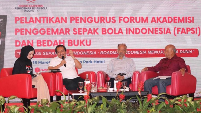 Dukungan Roadmap Revolusi Sepakbola Indonesia Menuju Piala Dunia Pengurus Besar Forum Akademisi Penggemar Sepak Bola Indonesia (FAPSI) resmi melantik kepengurusan 2023-2027 di Jakarta. Bagaimana hasilnya?