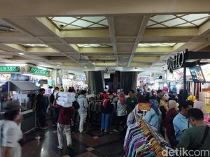 Alasan Pengunjung Borong Baju di Tanah Abang Jelang Ramadan