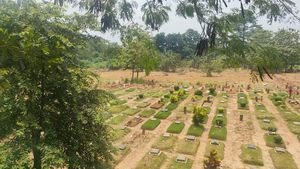 Genangan Air di TPU Jatisari Bekasi Akibat Luapan Kali Cikeas, Kini Surut