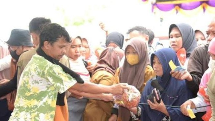 Emak-emak di Kota Gorontalo mengaku kecewa lantaran tidak mendapatkan kupon pasar murah yang gelar Pemkot Gorontalo.