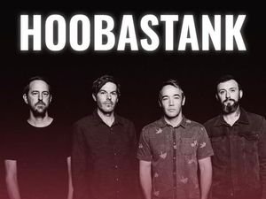 Vertikal Video Aksi Hoobastank Buka Konser The Script di Jakarta: Terima Kasih!