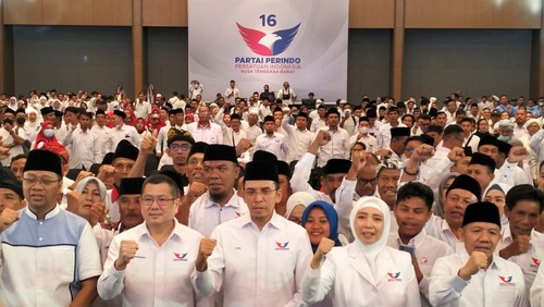 Ketua Umum Hary Tanoesoedibjo saat pelantikan pengurus Partai Perindo NTB, Sabtu (18/3/2023).