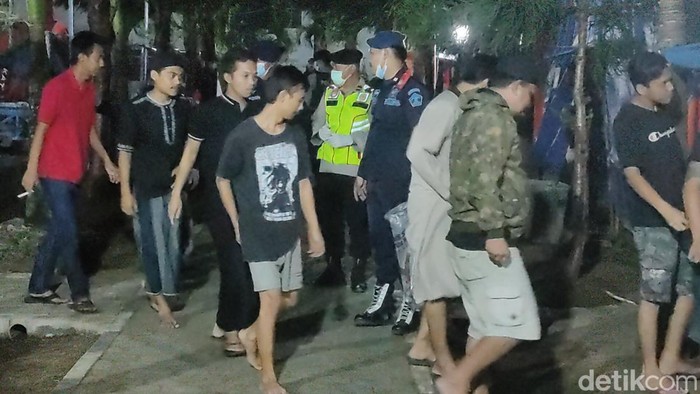 Narapidana Lapas Cianjur tinggal sementara di dalam tenda usai Geudong lapas rusak diguncang gempa