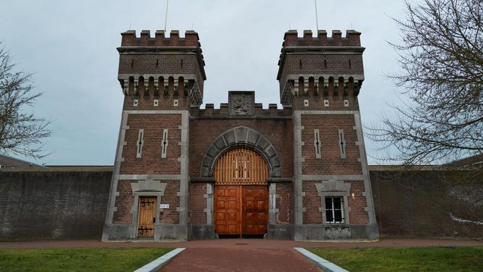 Penampakan Gedung Pengadilan Kriminal yang Perintahkan Tangkap Putin ICC mengeluarkan surat perintah penangkapan untuk Vladimir Putin. Ini penampakan gedung pengadilan kriminal yang perintahkan untuk menangkap Putin.