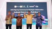 Penandatanganan dilakukan oleh Direktur Utama PLN Icon Plus, Ari Rahmat Indra Cahyadi dengan President Director and CEO Indosat Ooredoo Hutchison, Vikram Sinha.