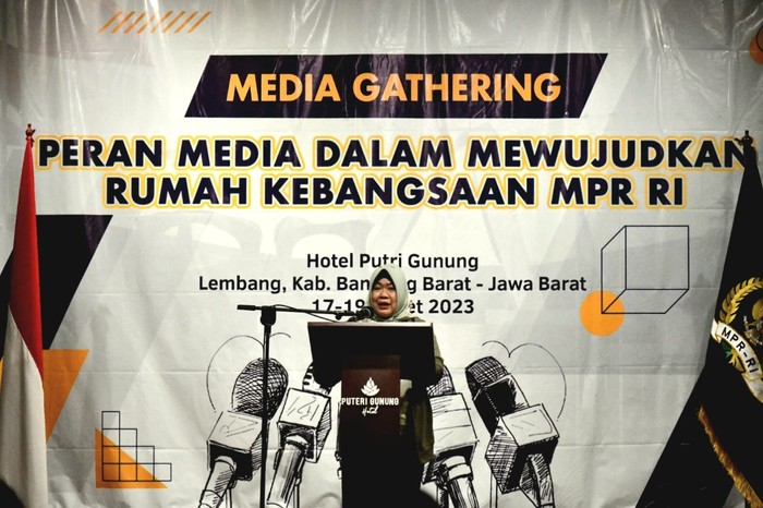 Plt Deputi Bidang Administrasi Setjen MPR Siti Fauziah