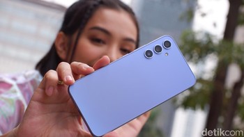 Di posisi 10 ada Samsun Galaxy A34 yang memiliki 1% pangsa pasar. Foto: Adi Fida Rahman/detikINET