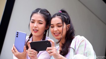 Galaxy A34 dibekali fingerprint di layar dan NFC untuk mengisi uang elektronik. Foto: Adi Fida Rahman/detikINET