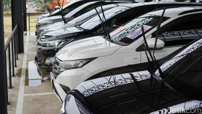 Showroom mobil bekas Caroline.id