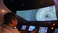 Simulator ini bisa diatur untuk latihan dalam berbagai kondisi cuaca, lokasi, dan gangguan.Foto: Dok. PT KCIC