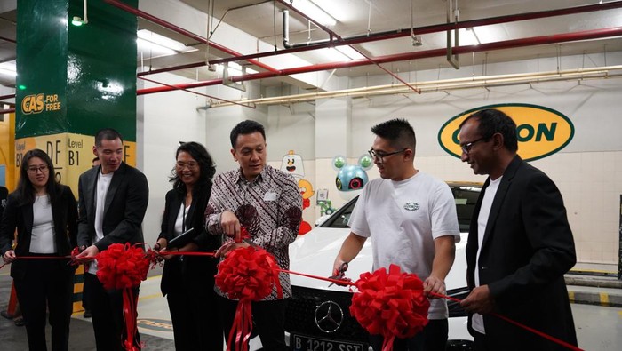 Upaya Mendukung Ekosistem Kendaraan Listrik di RI Perumbuhan kendaraan listrik di Indonesia kian meningkat. Casion menandai hal ini dengan melakukan gebrakan inovatif salah satunya lewat charging station.