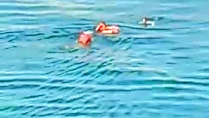 Video viral santri Situbondo tercebur ke laut saat mudik bersama ke kepulauan Madura.