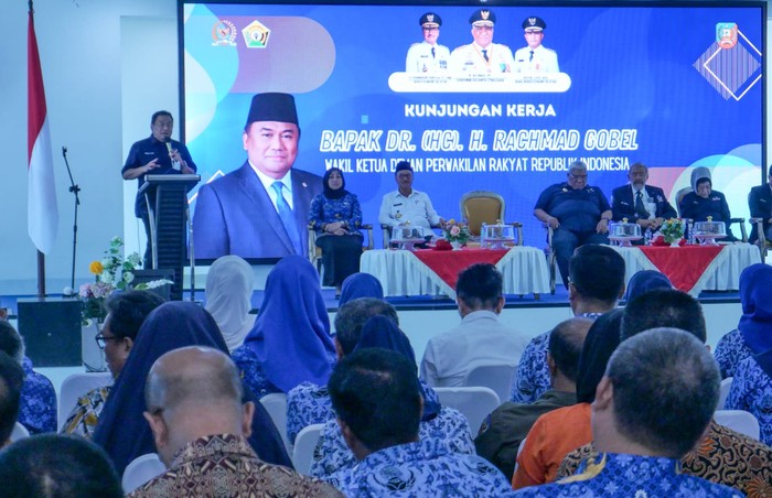 Wakil Ketua DPR RI Bidang Korinbang Rachmat Gobel