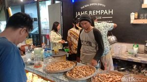 Keren! Difabel Asal Pati Buka Warung Jahe hingga Raup Omzet Jutaan