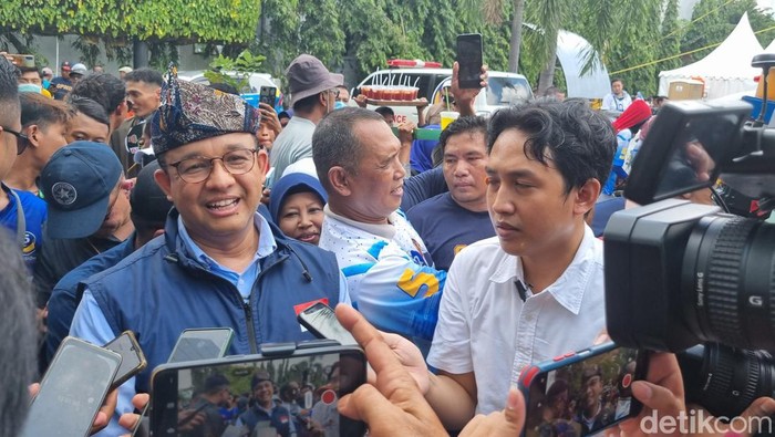 Anies Baswedan di Surabaya