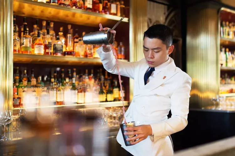 Keren! Bar Ini Punya Koleksi Gin Terbanyak di Dunia