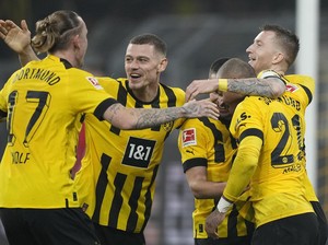 Dortmund Vs Cologne: Die Borussen Pesta Gol, lalu Puncaki Klasemen