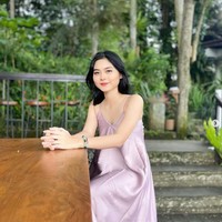 Pemilik nama asli Yansen Indiani itu mulai bergabung sebagai trainee JKT48 pada 15 Maret 2014. Setelah tiga tahun berkarier, dia dinyatakan lulus dan tak lagi melanjutkan aktivitasnya pada 2 Maret 2017. Foto: dok. Instagram @ceseniy