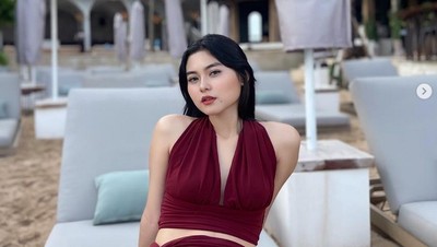 7 Foto Cesen eks JKT48, Istri Marshel Widianto yang Jadi Sorotan
