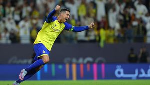 Siiiiuuuuu! Ronaldo Cetak Gol Tendangan Bebas Jarak Jauh