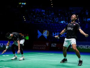 Selebrasi Siiiuuu Fajar Alfian Usai Lolos ke Final All England 2023