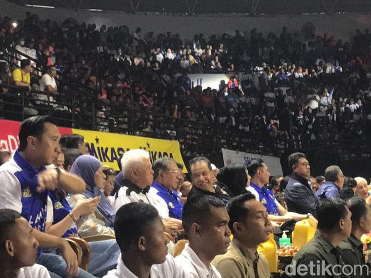 Momen Chairul Tanjung dan SBY Nonton Final Proliga 2023 di Jogja