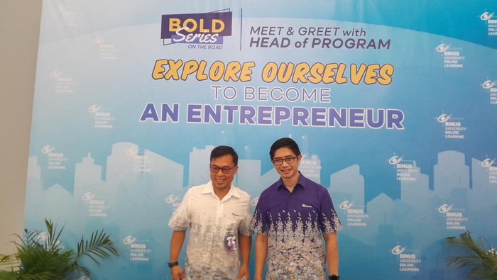 Kampus di Bandung tawarkan program dan jadwal kuliah fleksibel, cocok untuk yang mau kuliah sambil kerja.