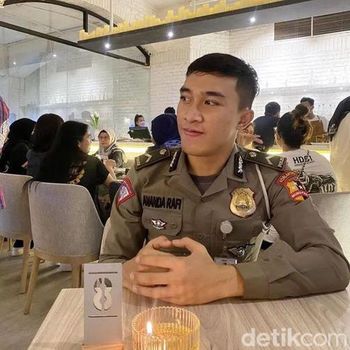 Kisah Rafi yang pernah berjualan ikan cupang, kini menjadi anggota polisi viral di media sosial.