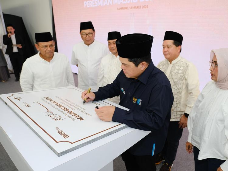 Lihat Lagi Momen Erick Thohir Resmikan Masjid di Bakauheni