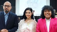 Potret Pemberkatan Marshel Widianto dan Cesen Eks JKT48 yang Baru Terungkap