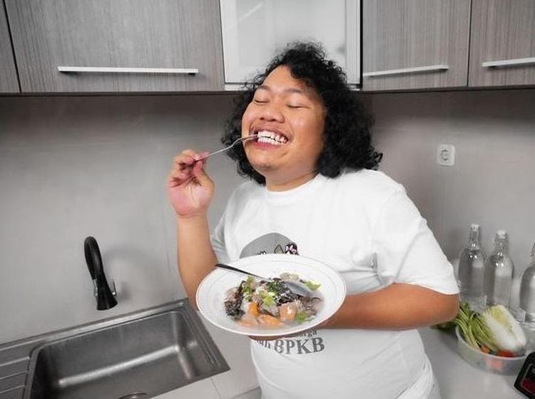 Marshel Widianto, Komika yang Punya Usaha Kuliner Ceker Pedas