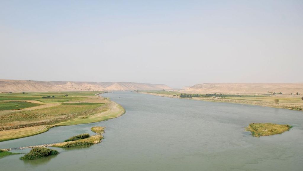 Sungai Efrat Mengering Disebut Pertanda Kiamat