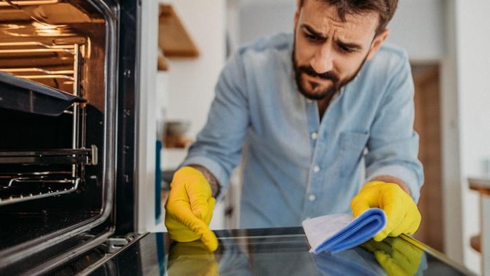 5 Tips Sederhana Bersihkan Oven di Rumah, Anti Ribet!