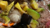 Di Muara Karang ada gerai Es Campur Muara Karang yang populer. Dengan harga Rp 17 ribu sudah bisa menikmati seporsi es campur berisi cincau, koleng-kaling, parutan kelapa, alpukat, nangka, dan tape yang melimpah. Foto : Google Review / Deasy Lim