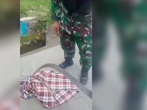 Anggota TNI Tangkap 3 Pelajar SMP Bawa Celurit Jumbo di Jaktim