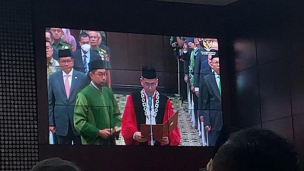Anwar Usman dan Saldi Isra ucapkan sumpah jabatan (Rumondang-detikcom)