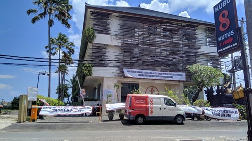 Apartemen eks Putri Indonesia Persahabatan yang kini dijaga lebih ketat setelah disita PN Denpasar.