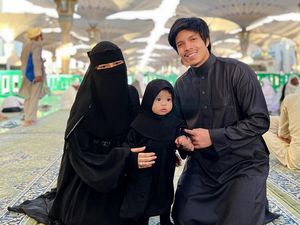 Berkah Umrah Aurel Hermansyah-Atta Halilintar: Ameena Bisa Jalan!